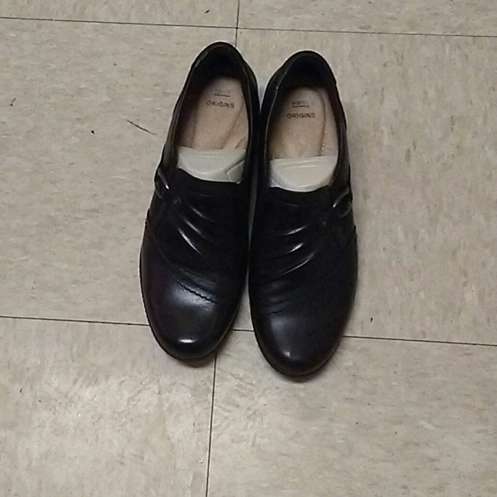 Earth Origins leather shooties with buckle
